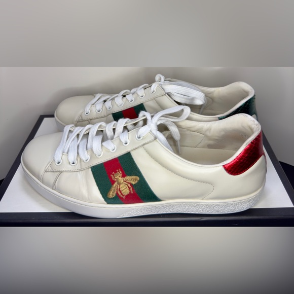Gucci Men’s Ace White Leather Bee Embroidered Sneakers - Picture 4 of 11
